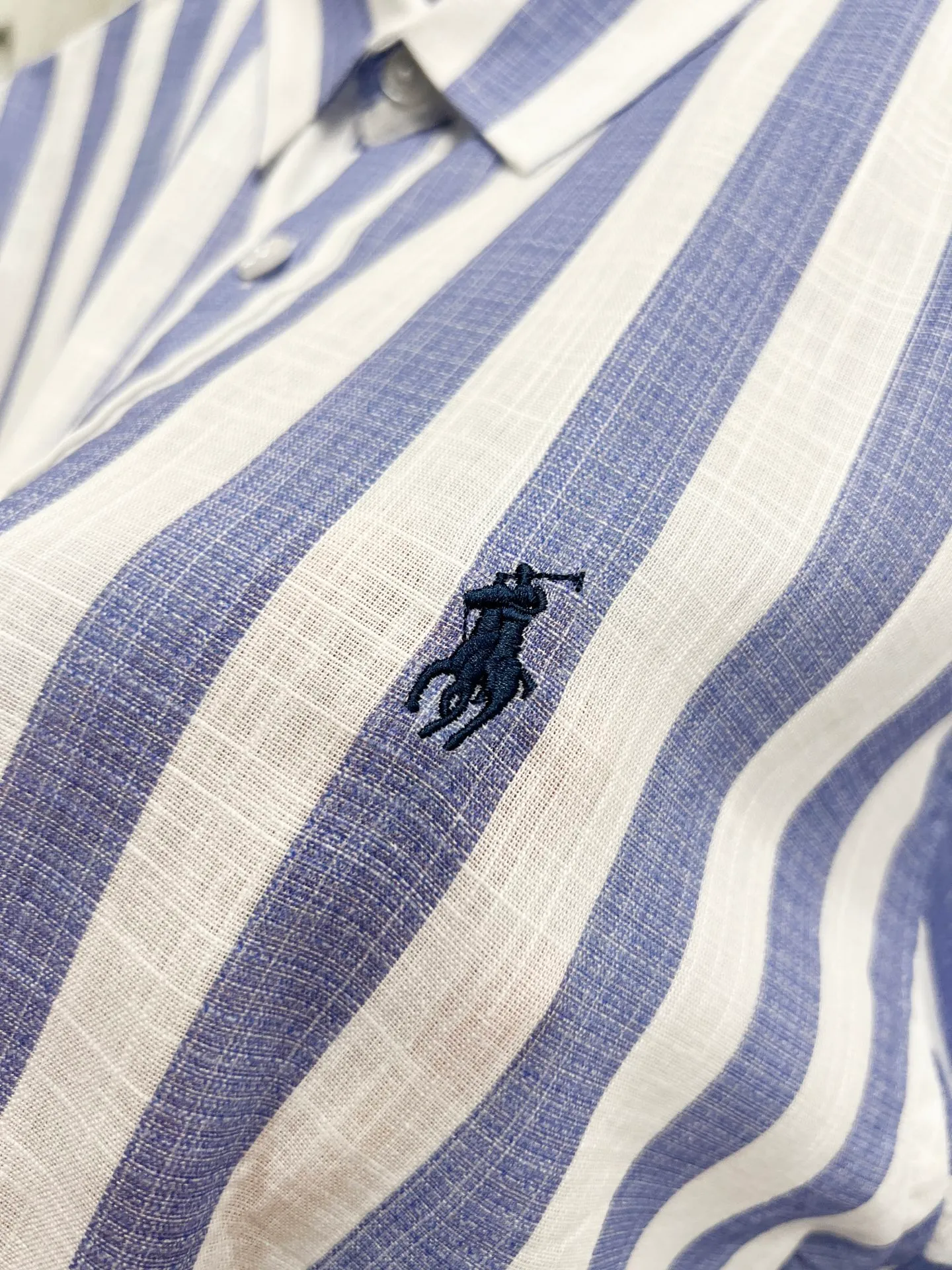P192 Style number: T55 Ralph Lauren & Ralph Lauren large striped shirt made of slub cotton, can be used as a sun protection shirt Color: blue Size: M (110-125 pounds) L (125-140 pounds) XL (140-155 pounds) 2XL (155-170 pounds)